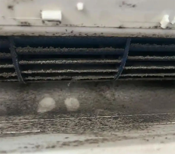 包河空调吹的风有股烧焦味是怎么回事